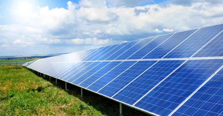 fotovoltaici-depositphotos_6812008_l.webp