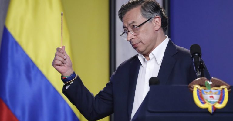 gustavo-petro-epa.jpg