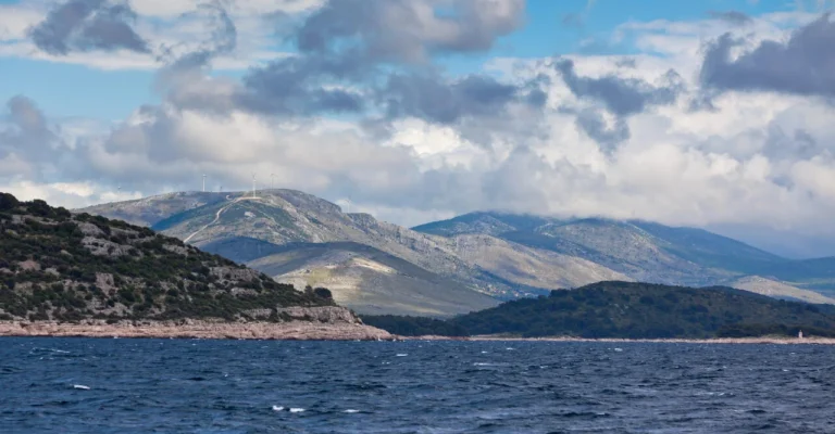 hrvatska-more-depositphotos_48620833_xl.webp