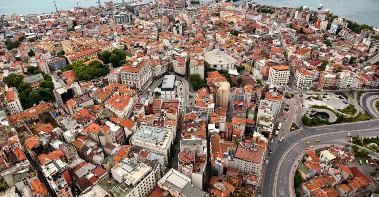 istanbul-depositphotos_126740864_xl.webp