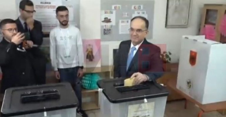 izbori albanija 12