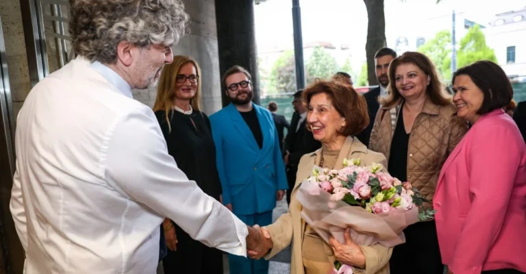 izlozba-davkova-foto-1.webp