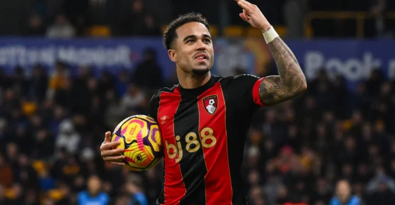 justin-kluivert-bournemouth-celebrates-scoring-depositphotos_768674920_xl.webp