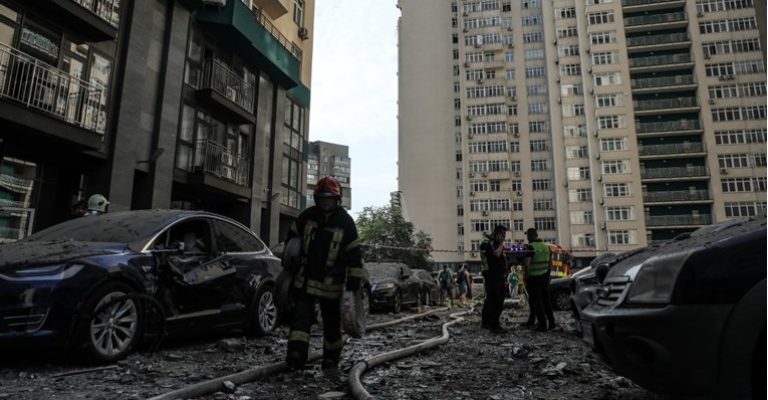 Кличко им порача на граѓаните да останат во засолништа