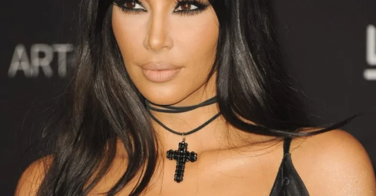 kim-kardasijan-depositphotos_267276632_xl.webp