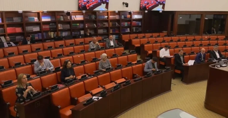 komisii-za-zakonot-za-obviniteli-i-sudii-51.webp