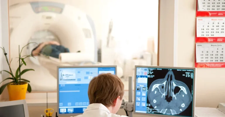 kompjuterska-topografija-ct-scan-depositphotos_3579424_xl.webp