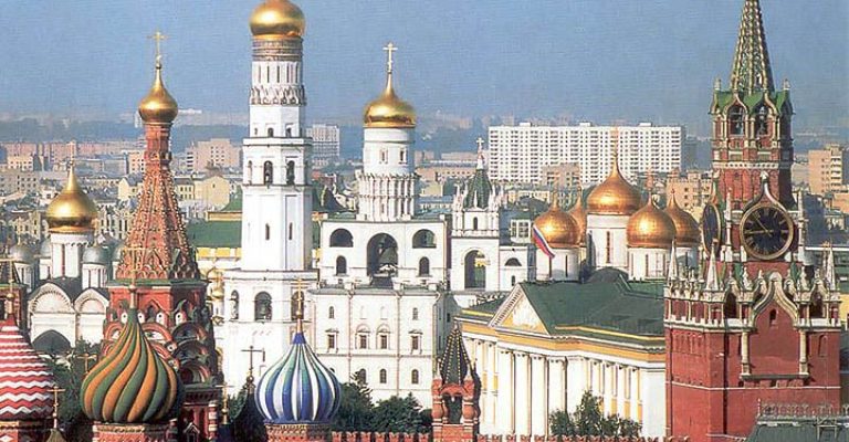 kremlj-i-crkva-130579.jpg
