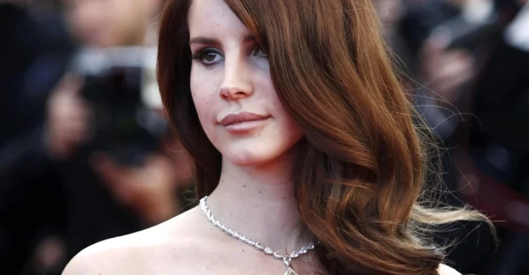lana-del-rejdepositphotos_48621147_xl.webp.webp
