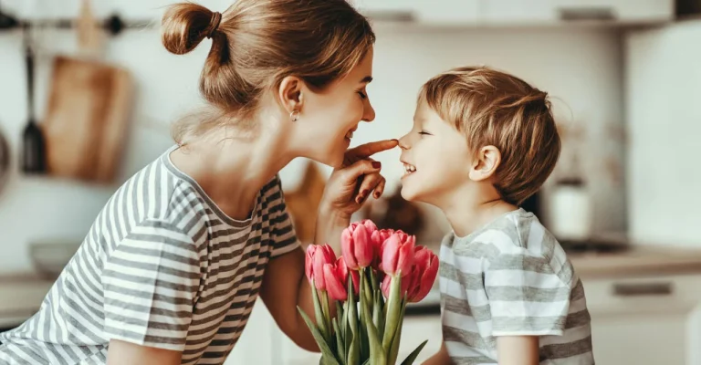 majka-dete-happy-mothers-day-child-son-depositphotos_341039708_xl.webp
