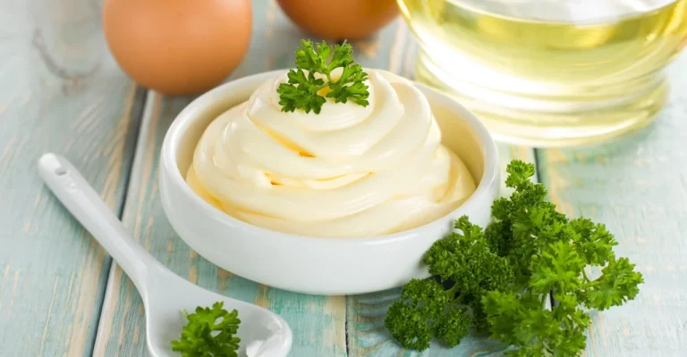 majonez-mayonnaise-depositphotos_17175889_xl.webp