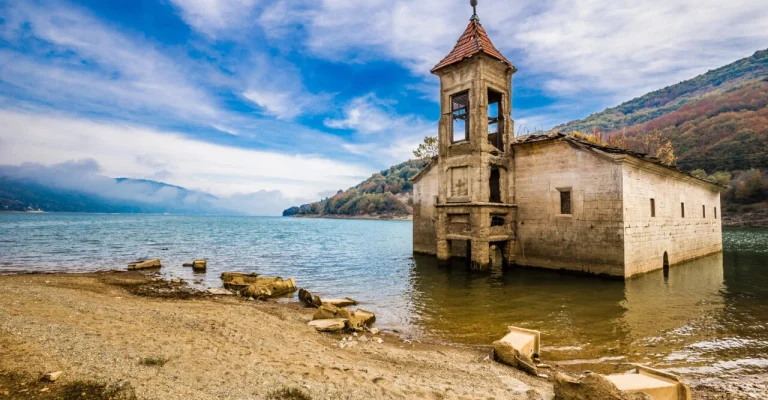 mavrovo-old-saint-nicholas-church-mavrovo-depositphotos_327052374_xl.webp
