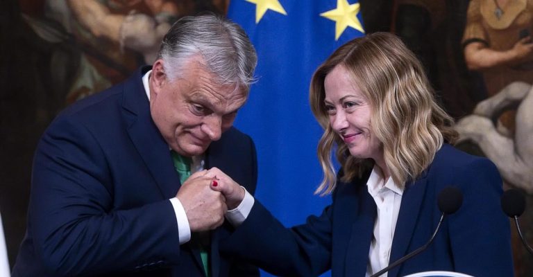 meloni-orban-epa.jpg