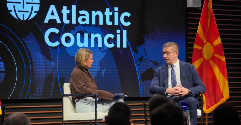 mickoski-od-vasington-evropskata-integracija-mora-da-se-temeli-na-reformi-i-zaslugi-makedonija-nema-da-ceka-ekonomijata-mora-da-odi-napred-image-5DVU