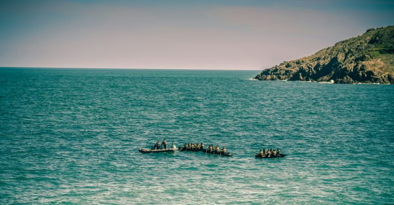 migranti-brod-jametlene-reskp-QmnAIqDxUOs-unsplash.jpg