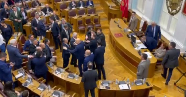 parlament-crna-gora-tepachka.jpg