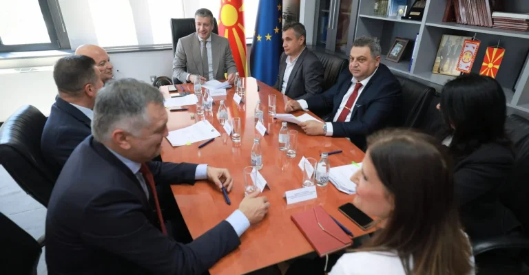 perinski-potpishani-memorandumi-za-sorabotka-so-shest-visokoobrazovni-institucii-vo-drzhavata-za-pot.webp