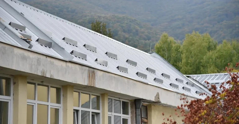 pokriv-kliment-ohridski-vo-bitola-uciliste.webp
