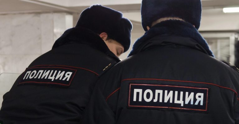 policija-rusija-Depositphotos_57240197_L.jpg