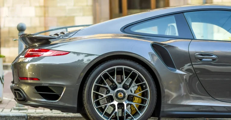 porshe-depositphotos_171824120_xl.webp