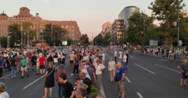 protest_srbija_45645645