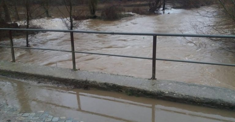 reka-izlevanje-800x450.jpg