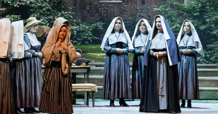 sestra-andzelika-mob-foto.webp