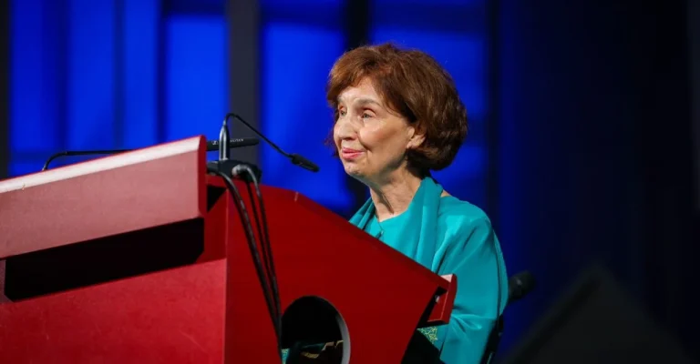 siljanovska-davkova-na-struski-veceri-na-poezijata.webp