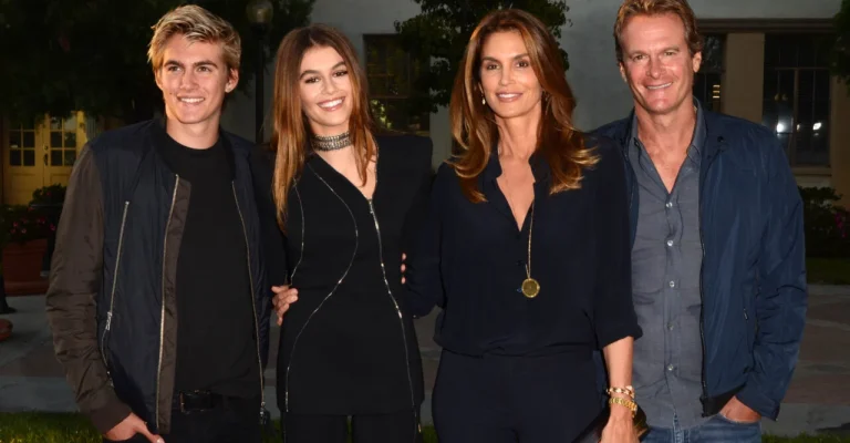 sindi-kraford-presli-gerber-kaja-gerber-depositphotos_122493342_xl.webp
