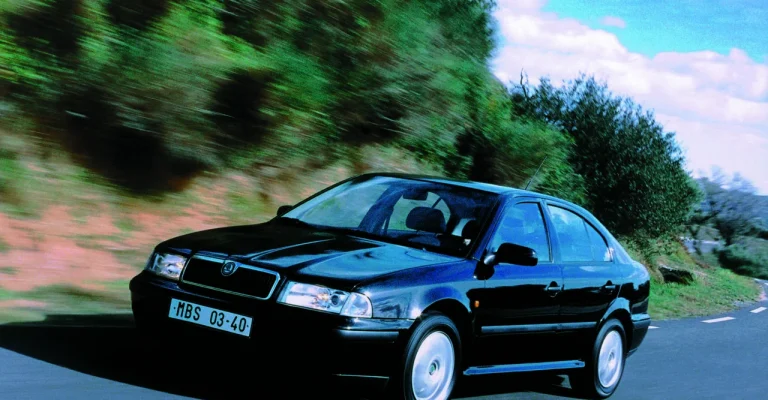 skoda-octavia-turns-30-three-decades-of-a-brand-icon-2_2072d647.webp