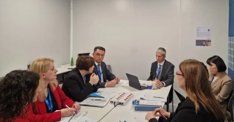 sredba-so-mateusz-szczurek-direktor-za-evropa.webp
