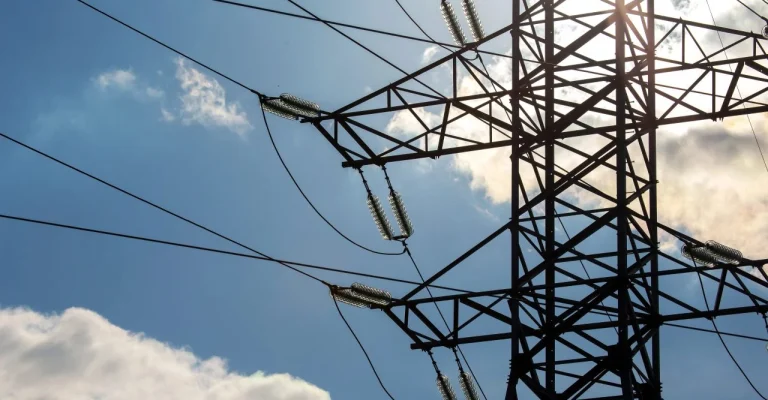 struja-depositphotos_742738190_xl.webp.webp