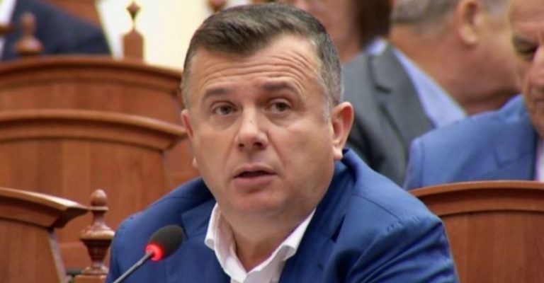 taulant bala -albanski minister