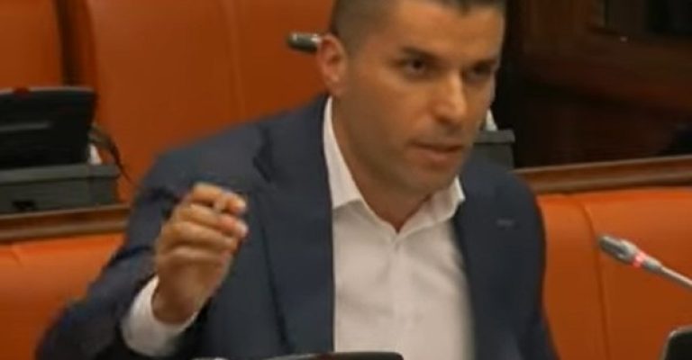 thumbnail_Nikolovski-Sobranie.jpg