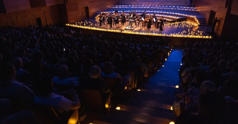thumbnail_koncert-pod-sveki.jpg