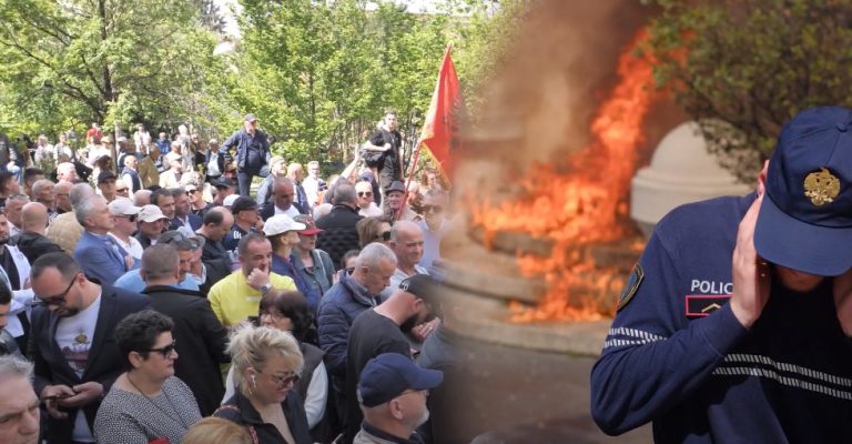 tirana-protest-1.jpg