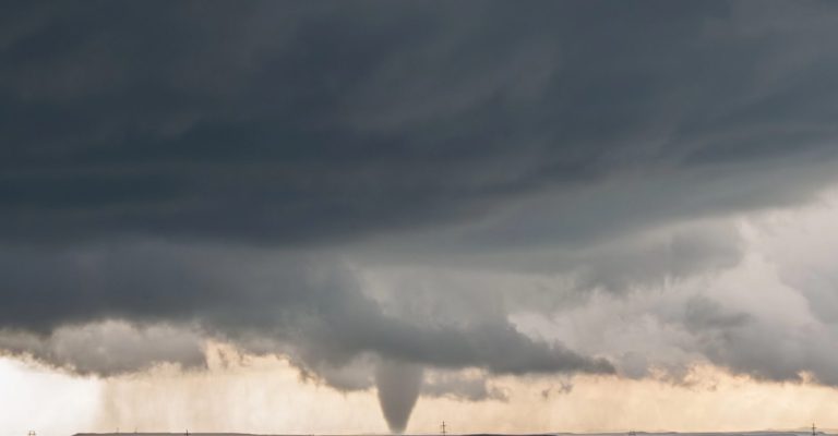 tornado-depositphotos_281209548_l.jpg