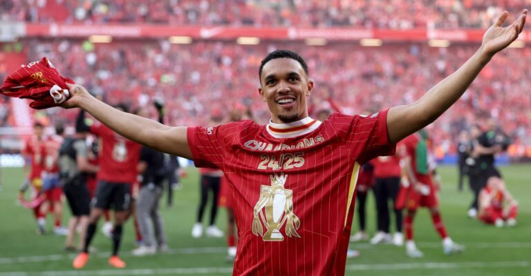 trent-alexander-arnold-the-right-back-who-helped-redefine-the-role-scaled-1-800x400.jpg