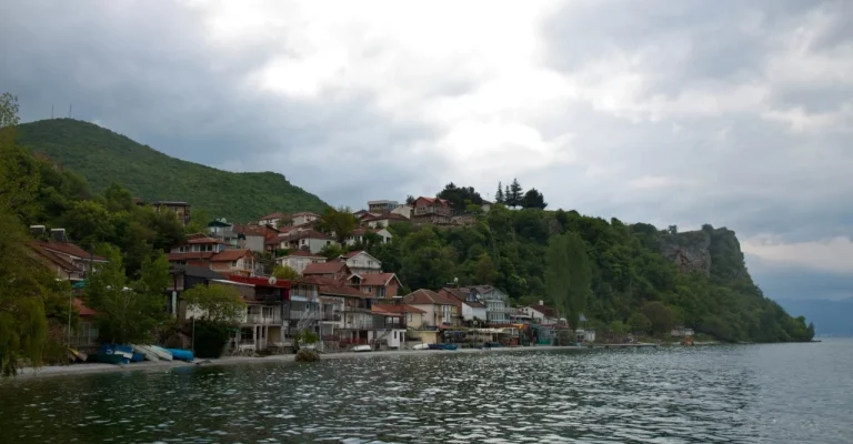 trpejca-ohrid-depositphotos_157575194_l.webp.webp