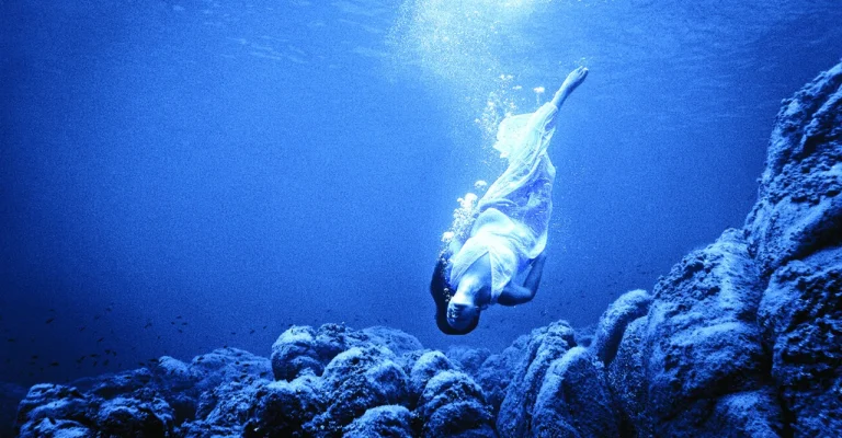 underwather-1.webp