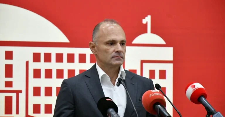 venko-filipce-pres-sobranie.webp
