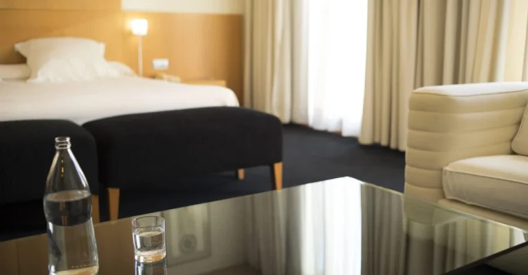 voda-hotel-depositphotos_199649950_l.webp