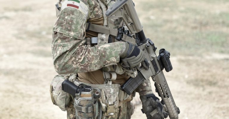vojnik-iran-Depositphotos_414506656_L.jpg