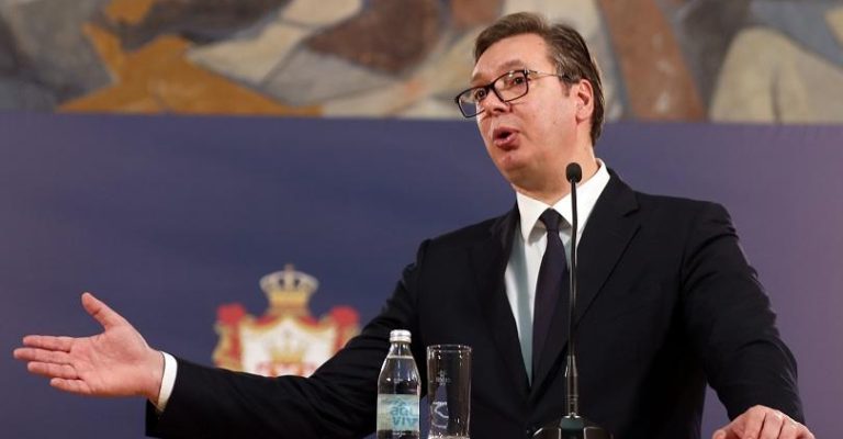vucic-633310-810x0.jpg