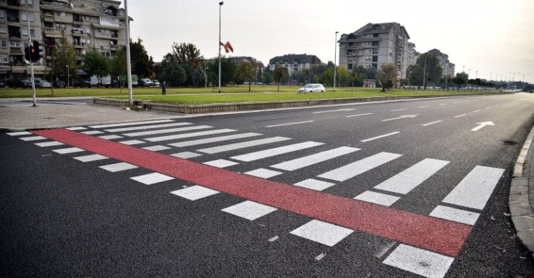 Аеродром-ќе-блесне-во-новогодишни-бои-започнати-подготовките-за-новогодишно.jpg