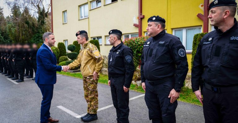 Бојмацалиев-САЕ-Тигар-е-столб-на-безбедноста-униформата-е-нешто.jpg