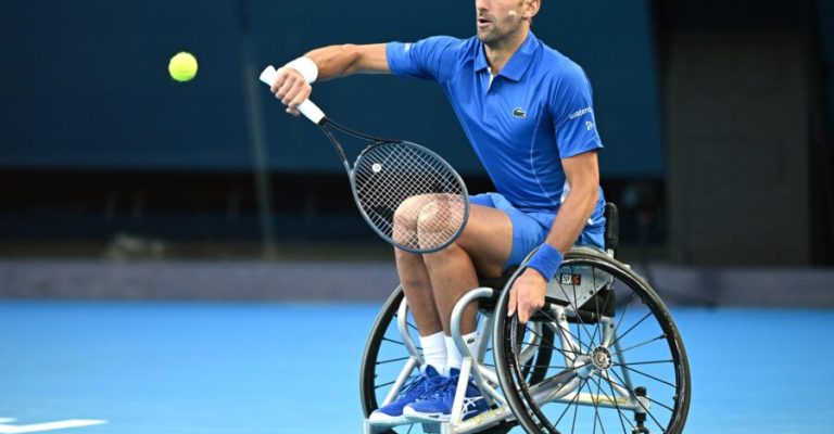 Видео-Ѓоковиќ-играше-тенис-во-инвалидска-количка-и-направи-шоу.jpg