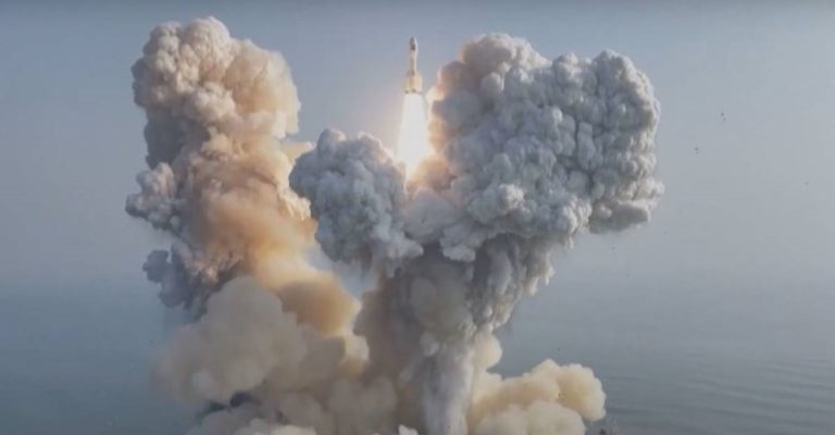 Видео-Кинеска-приватна-компанија-ја-лансираше-најмоќната-ракета-досега.jpg