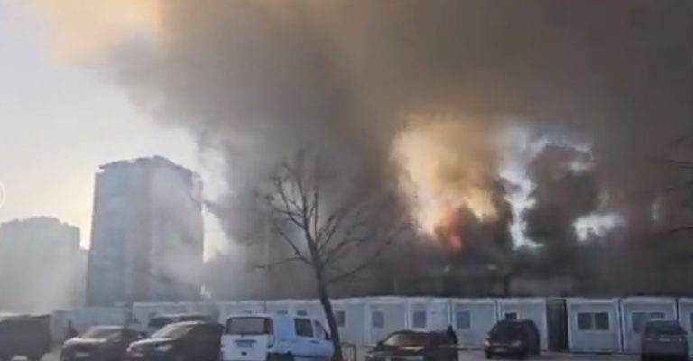 Видео-Пожар-избувна-во-кинескиот-трговски-центар-во-Белград-повеќе.jpg