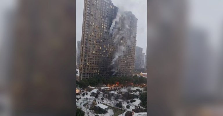 Видео-Пожар-избувна-во-огромна-зграда-во-Кина-има-15.jpg